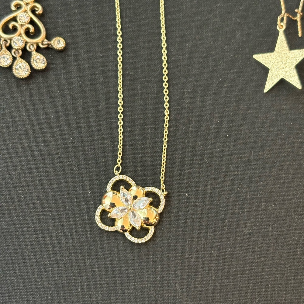 Elegant Gold Jewelry Set - 3 Earrings, Set of 3 Rings, and Necklace! -NWT - Picture 3 of 7